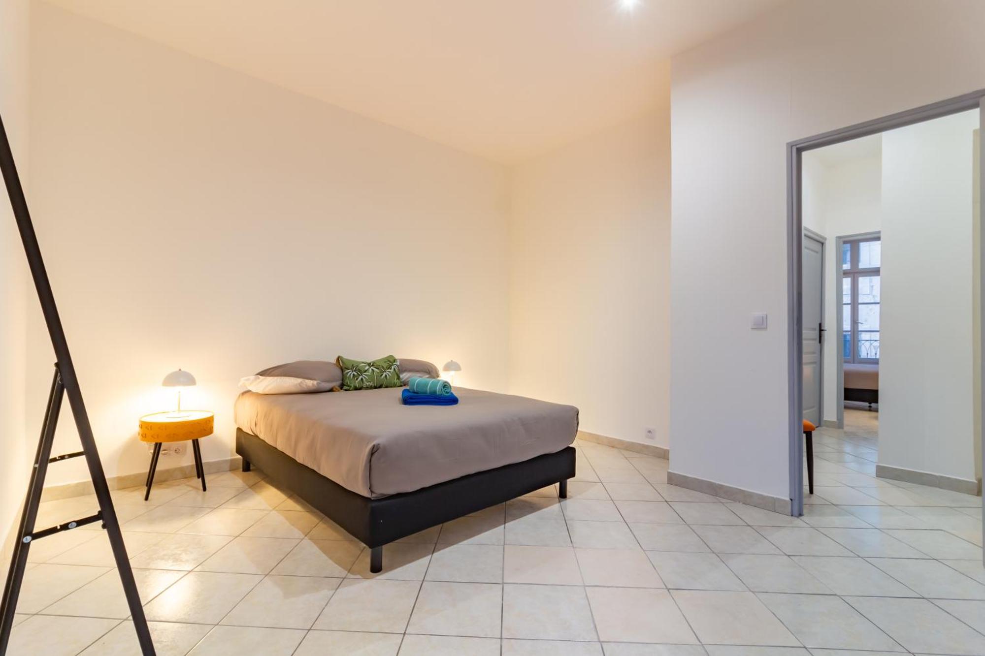 Spacieux Appartement En Plein Coeur De Béziers Extérieur photo